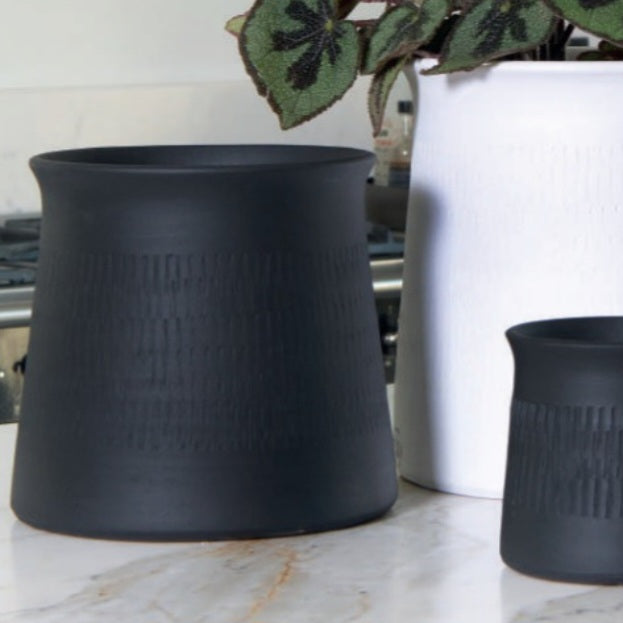 Cache pots collection Elba noir moyen modèle 