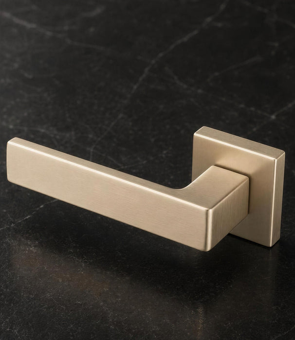 Poignée de porte Spigola Effet Laiton satiné mat - à condamnation
